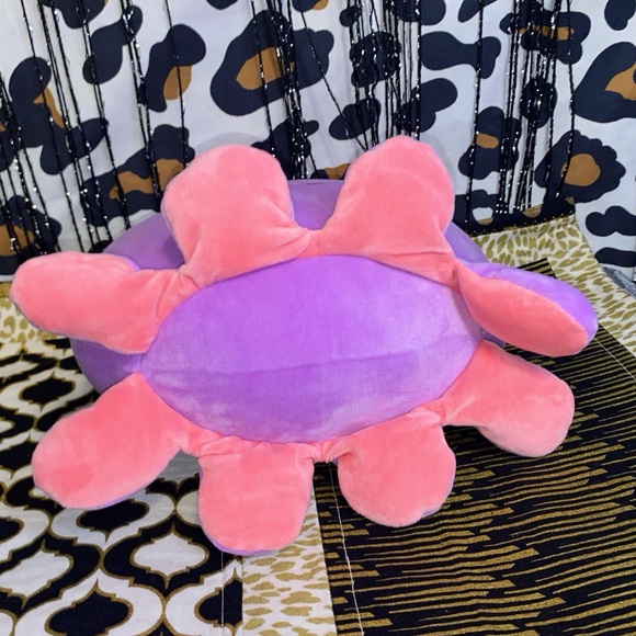 TY SQUISH A BOOS OCTAVIA THE PURPLE OCTOPUS PLUSH PILLOW TOY - Picture 2 of 6